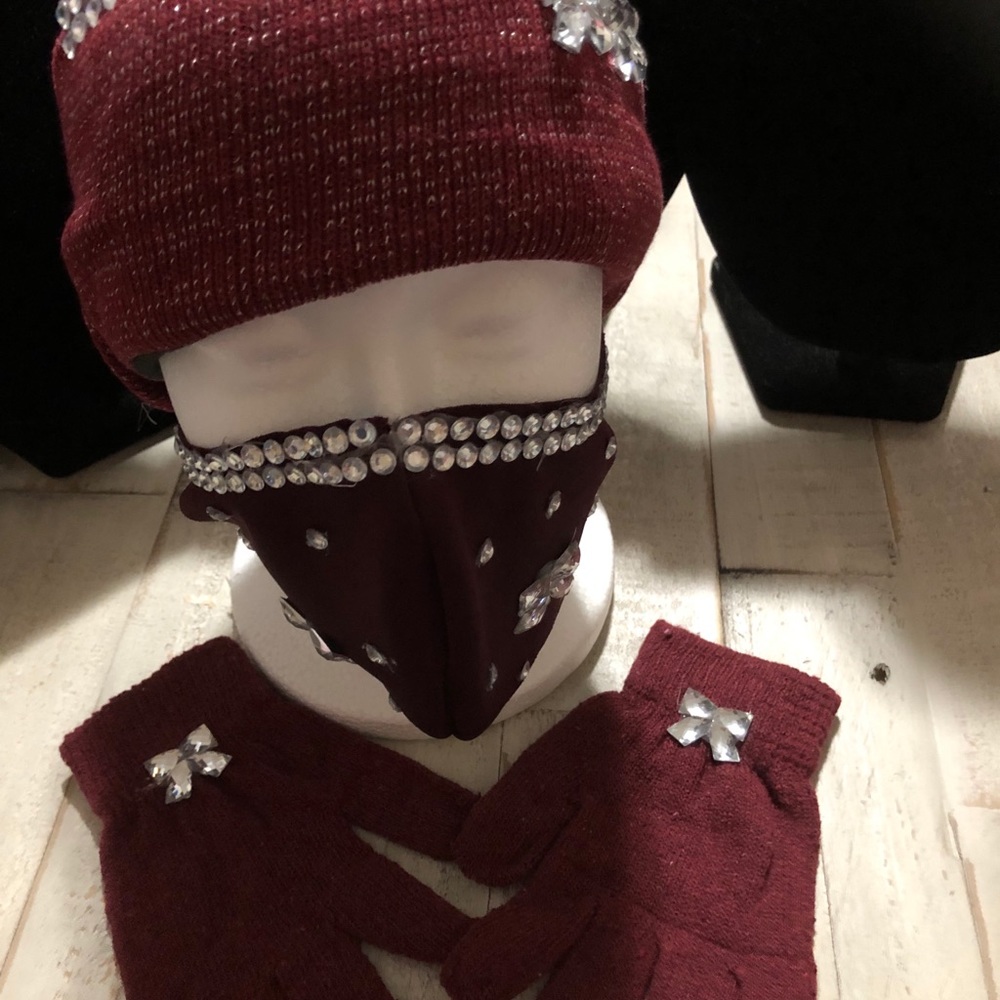 Hat set new ❤️❤️ - Picture 2 of 3